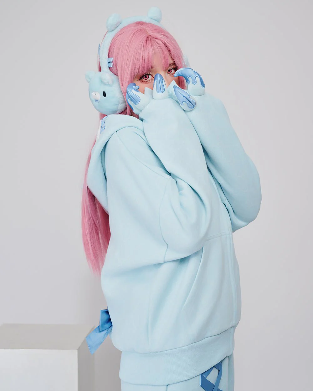 Pastel Winter Hoodie [MOEFLAVOR x Gloomy Bear] - Image 5
